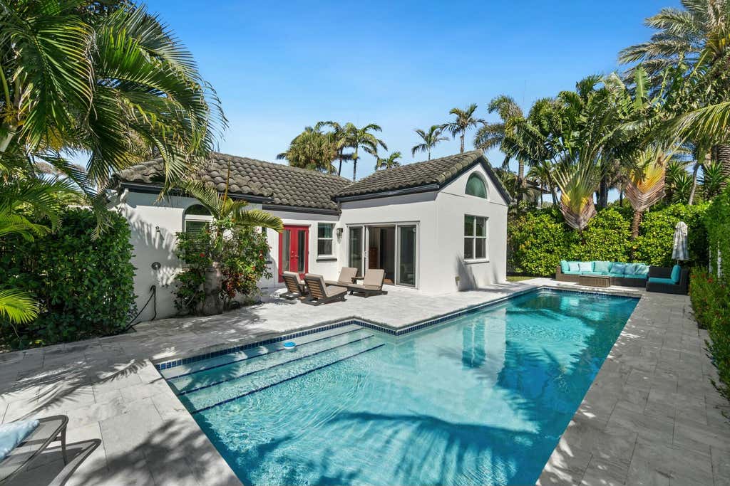 Photo of 111 Dolphin Bend, Ocean Ridge, FL 33435 (MLS # R11078441)