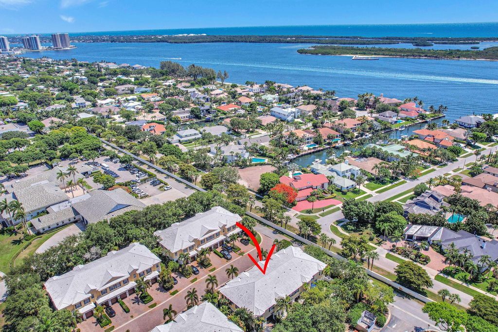 Photo of 210 Mariner Court #14, North Palm Beach, FL 33408 (MLS # R10992190)