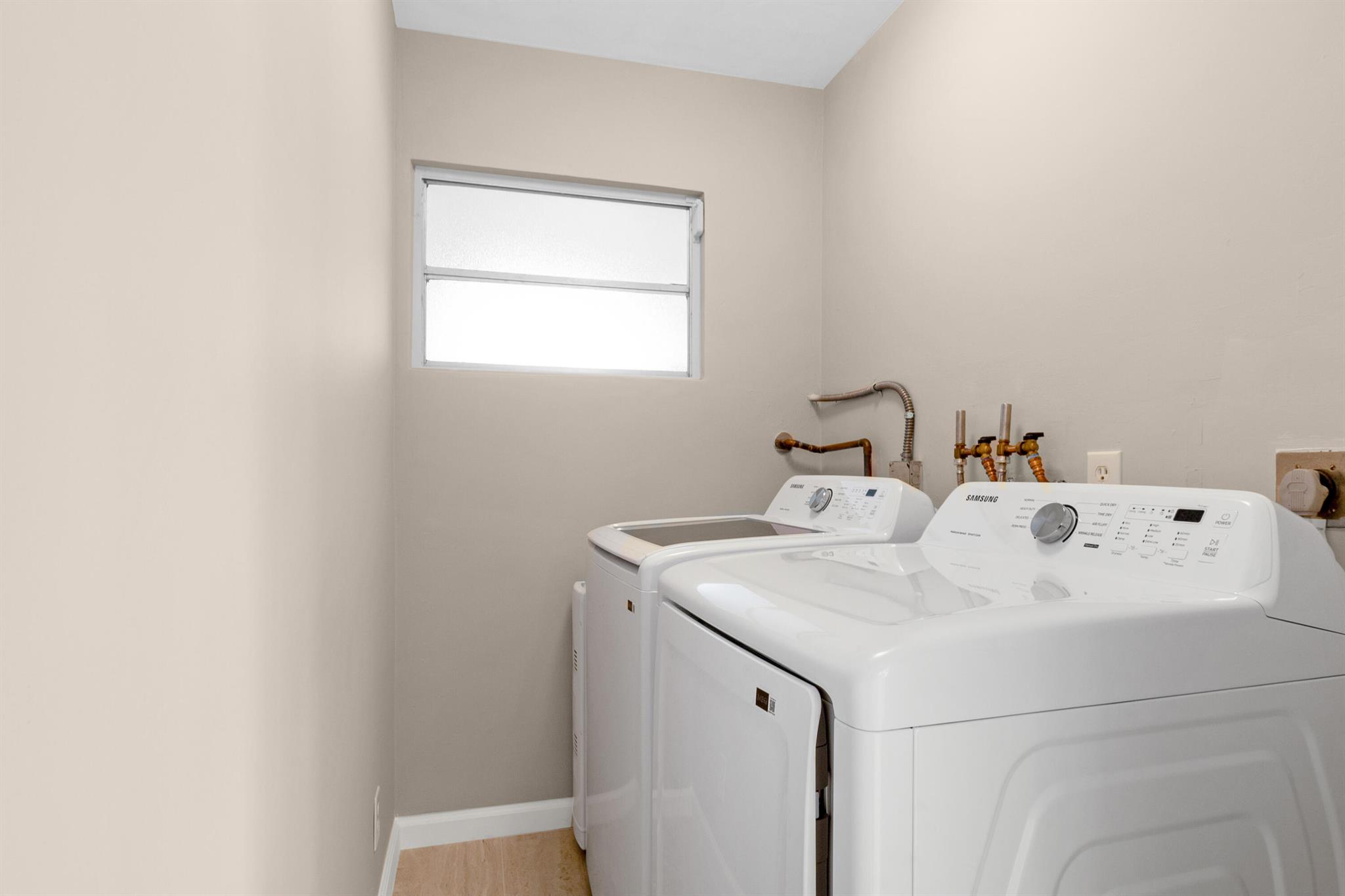 CORAL RIDGE ISLES - Residential