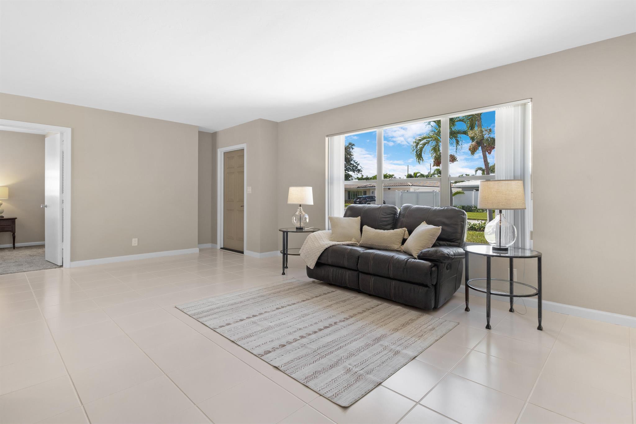 CORAL RIDGE ISLES - Residential