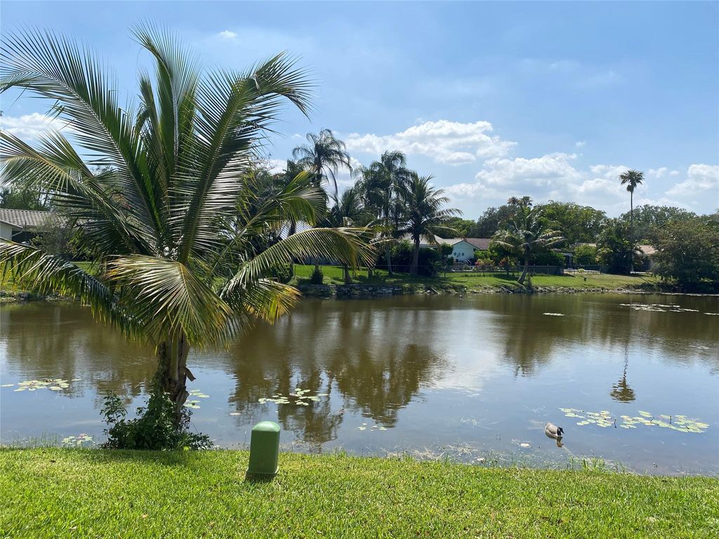 Photo of 11453 NW 39th Court #312-2, Coral Springs, FL 33065 (MLS # F10504044)