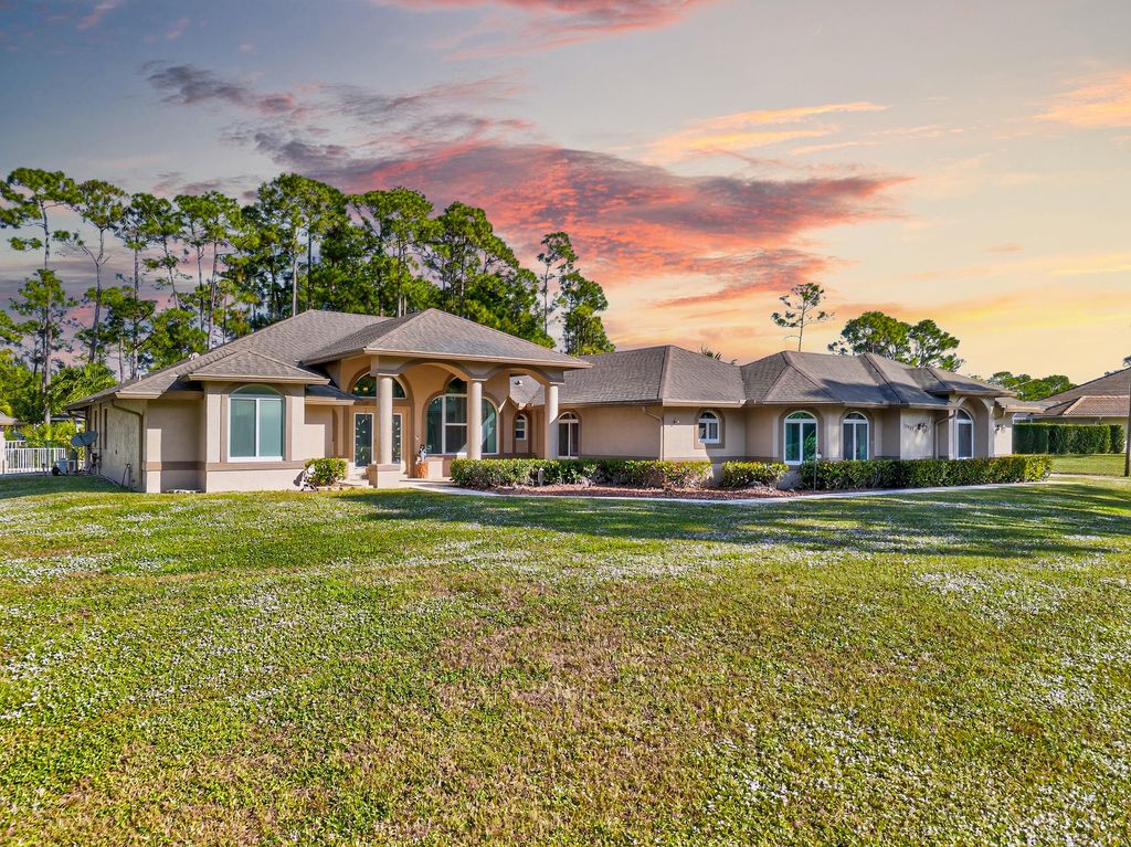 Photo of 13089 86th Road N, West Palm Beach, FL 33412 (MLS # R11146622)