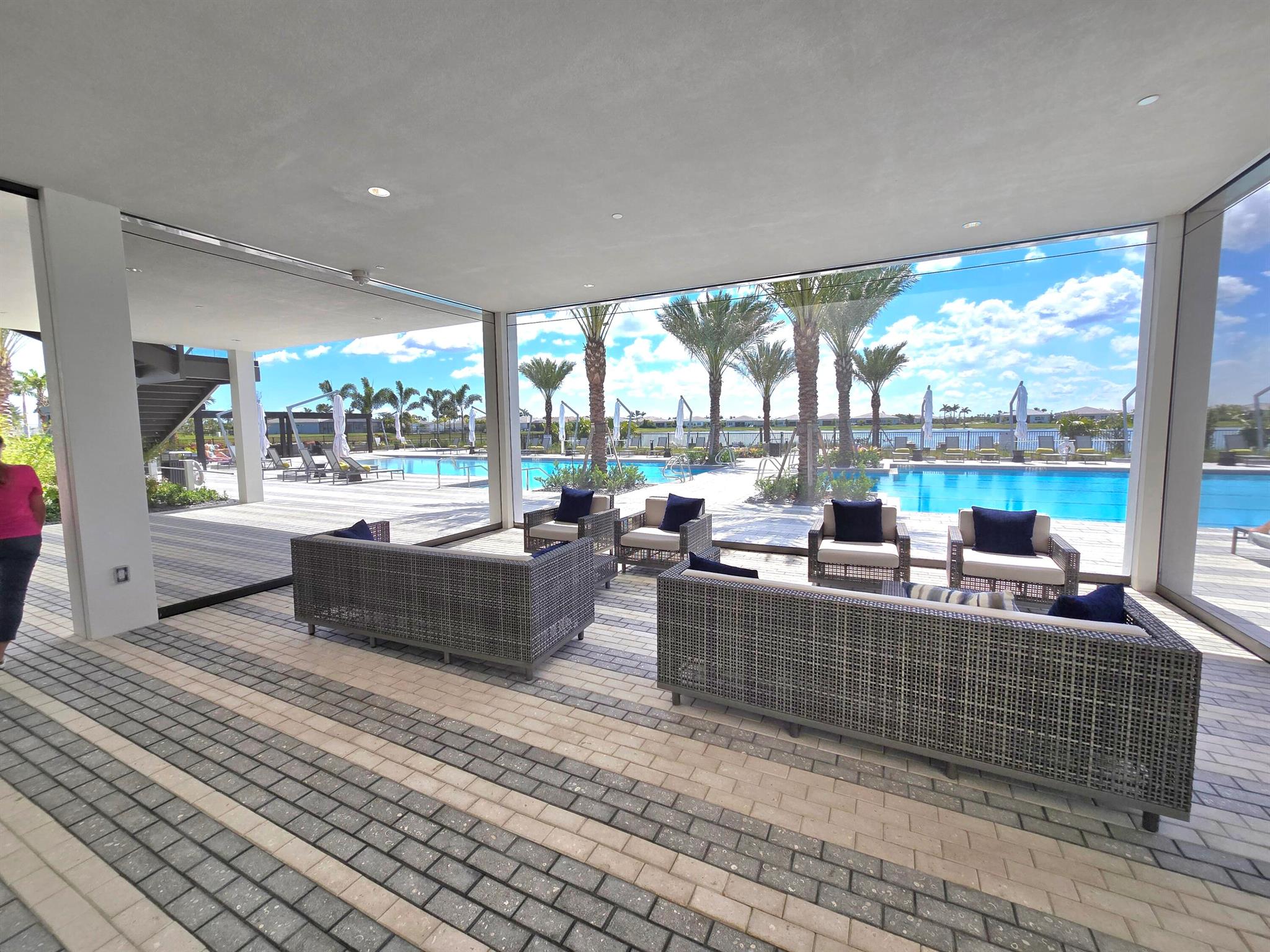 TELARO AT SOUTHERN GROVE - Residential