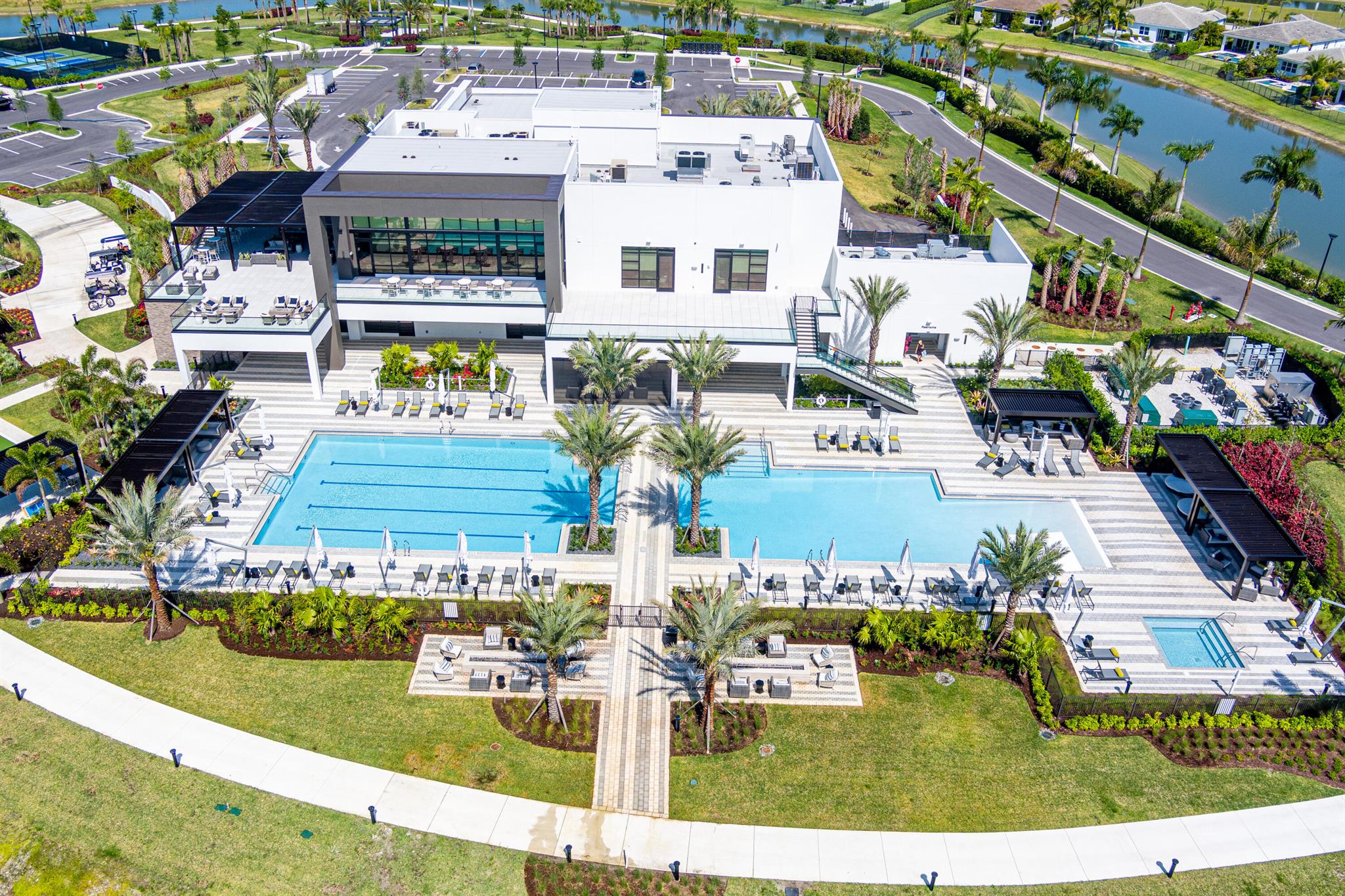 TELARO AT SOUTHERN GROVE - Residential