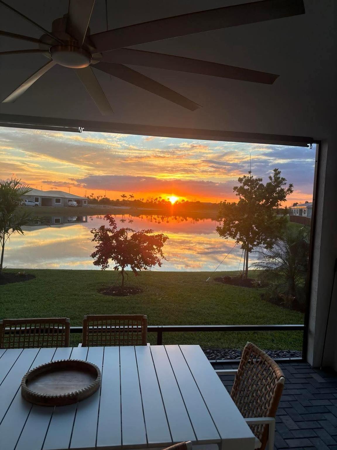 TELARO AT SOUTHERN GROVE - Residential