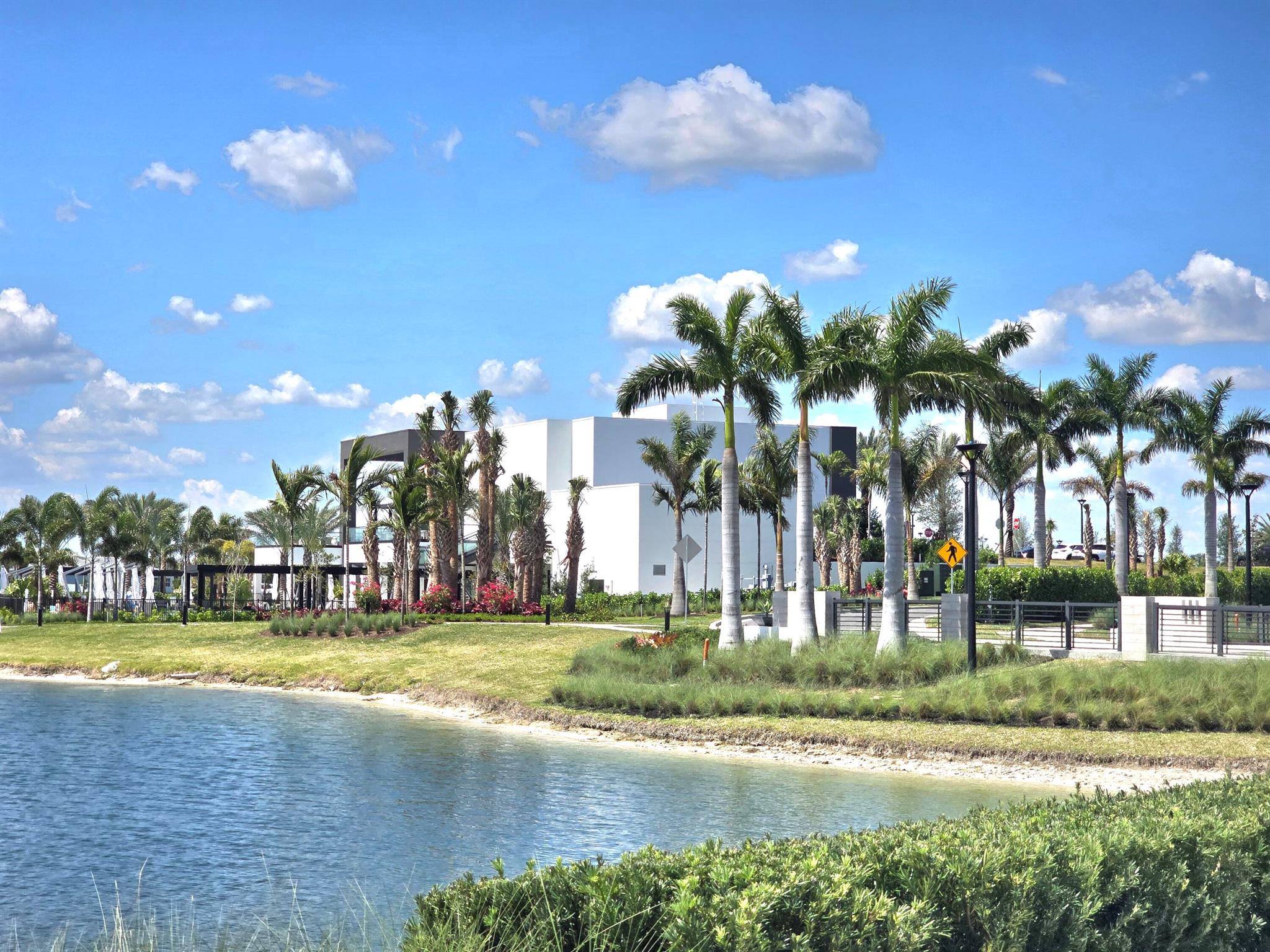 TELARO AT SOUTHERN GROVE - Residential