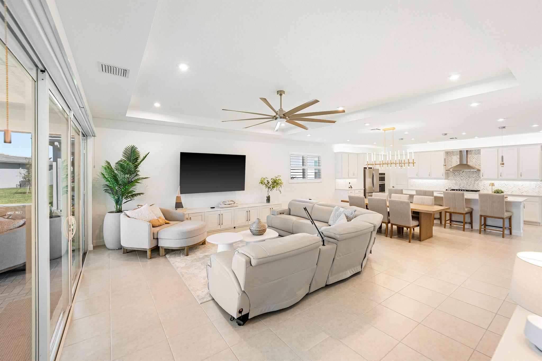 TELARO AT SOUTHERN GROVE - Residential