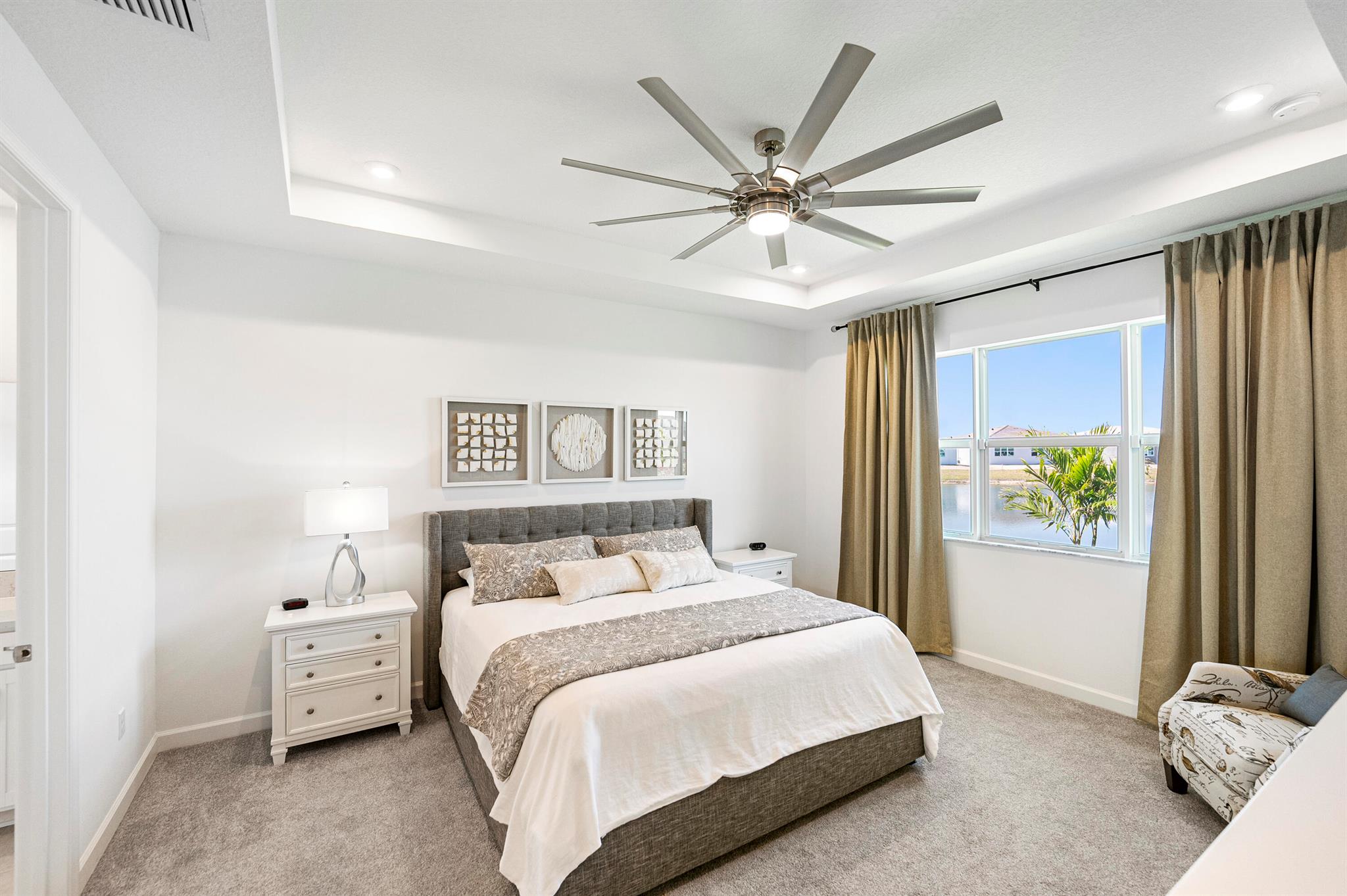 TELARO AT SOUTHERN GROVE - Residential