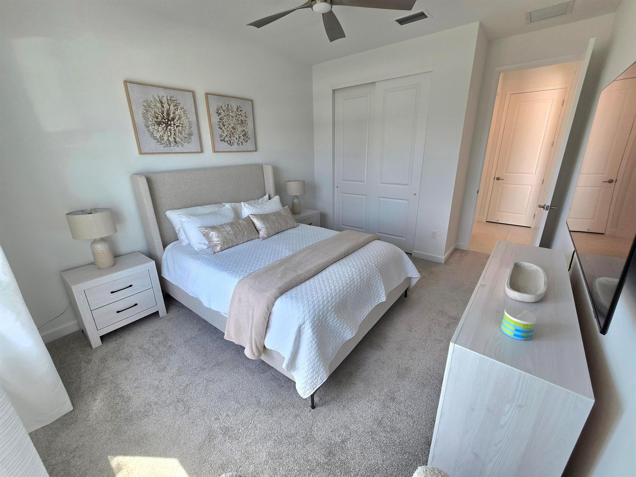 TELARO AT SOUTHERN GROVE - Residential