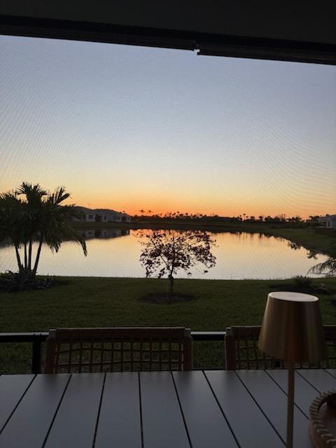 TELARO AT SOUTHERN GROVE - Residential