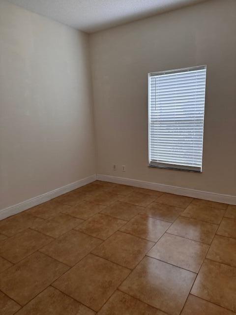 PORT ST LUCIE-SECTION 04- - Residential Lease