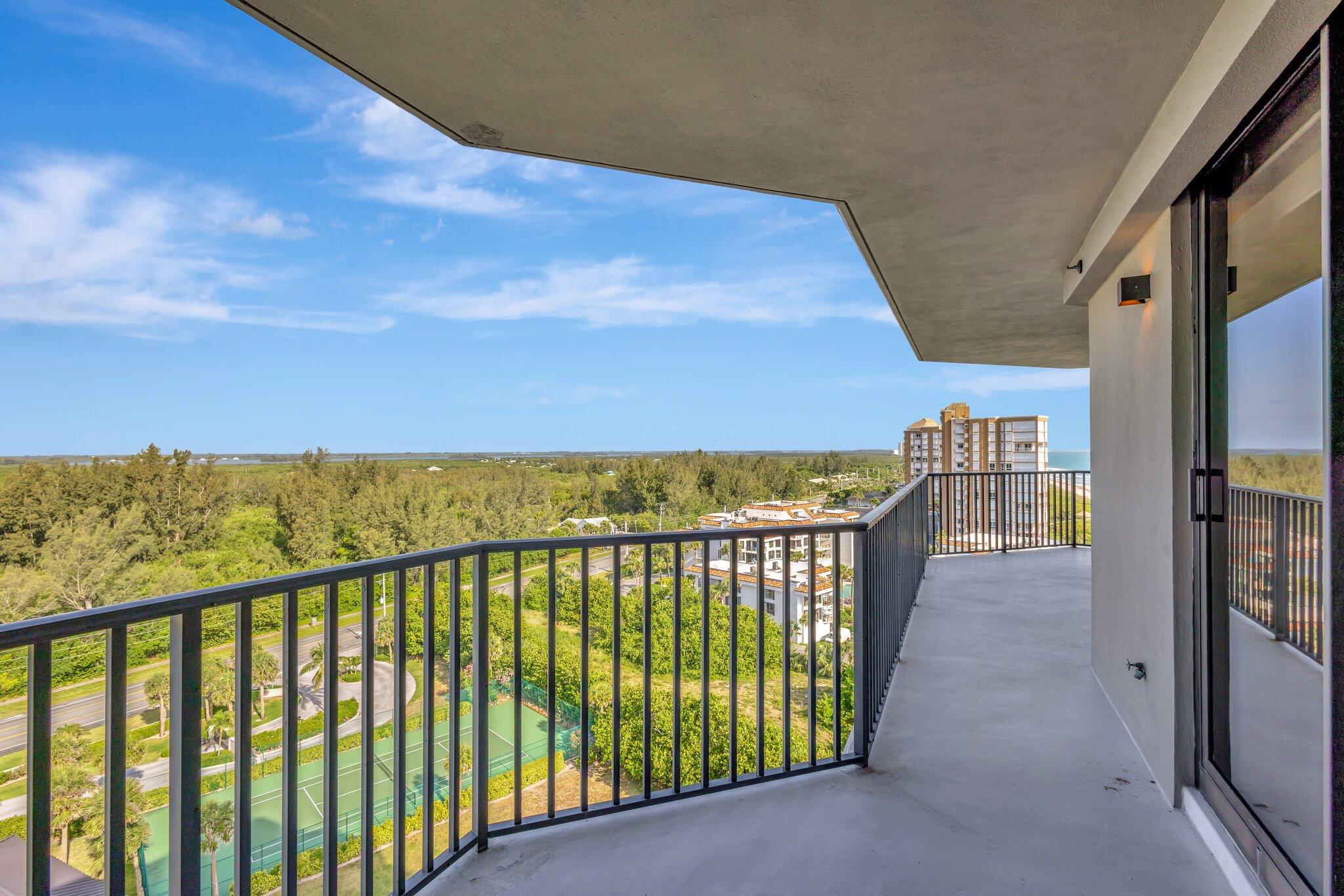 4000 N HIGHWAY A1A 301