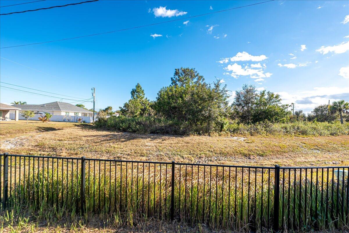 PORT ST LUCIE SECTION 33 - Residential