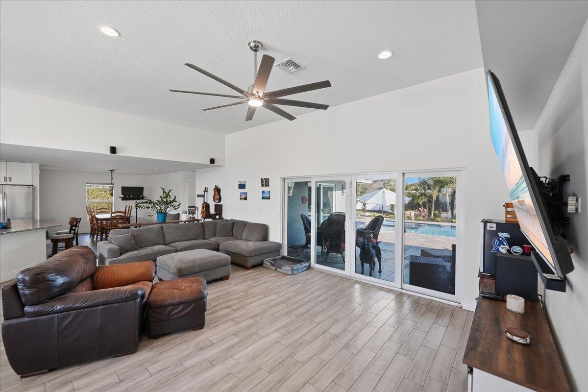 PORT ST LUCIE SECTION 33 - Residential