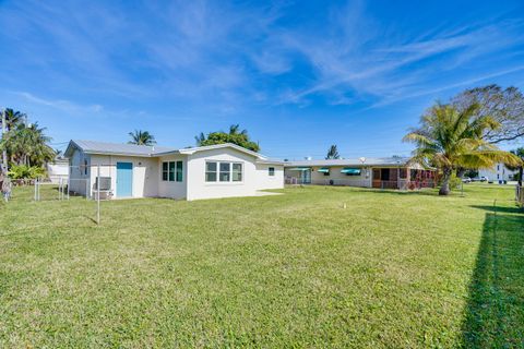 A home in Hutchinson Island