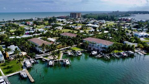 A home in Hutchinson Island