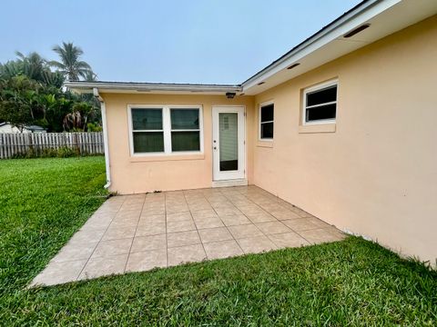 A home in Hutchinson Island