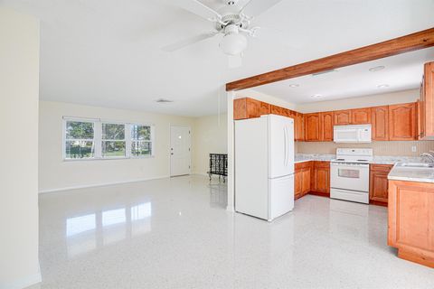 A home in Hutchinson Island