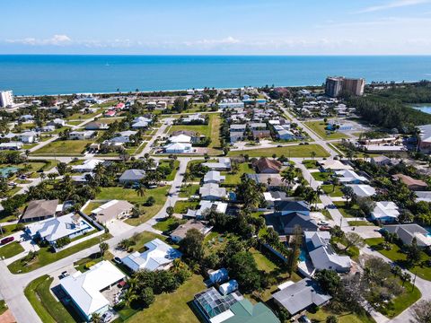 A home in Hutchinson Island