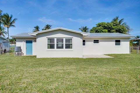 A home in Hutchinson Island