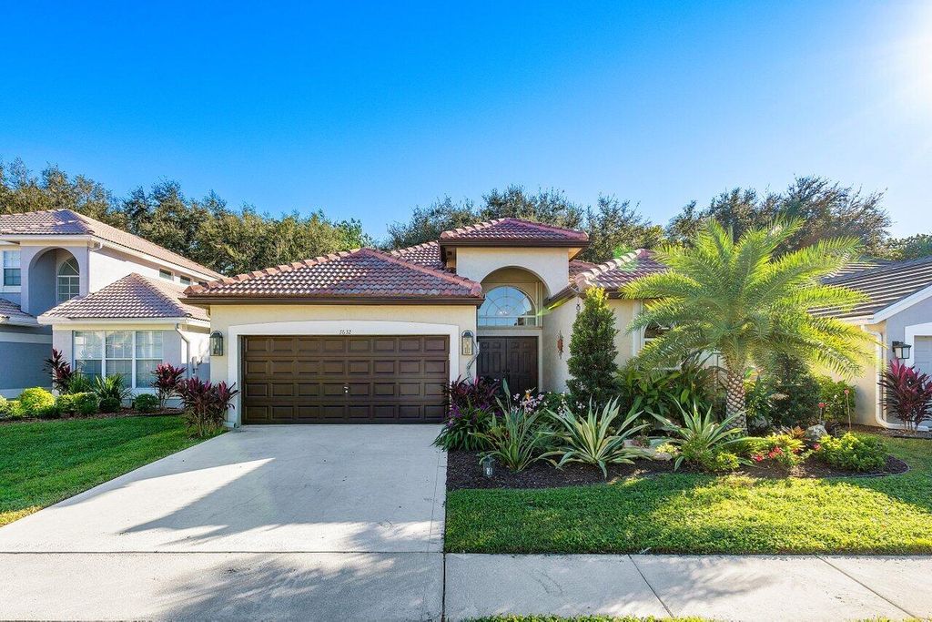 Photo of 7632 Charing Cross Lane, Delray Beach, FL 33446 (MLS # R11040739)