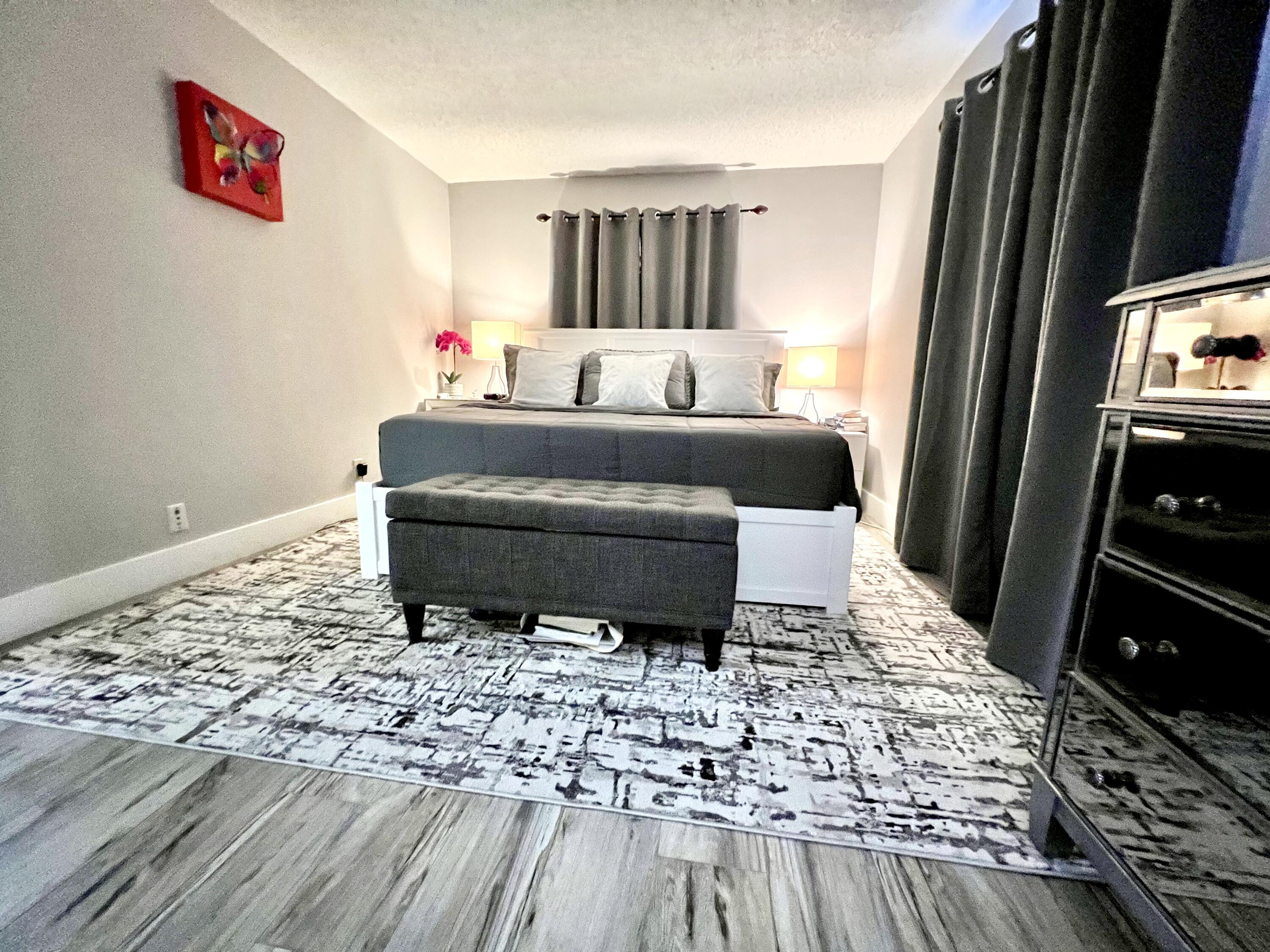 BOCA COUNTRY ESTATES COND - Residential