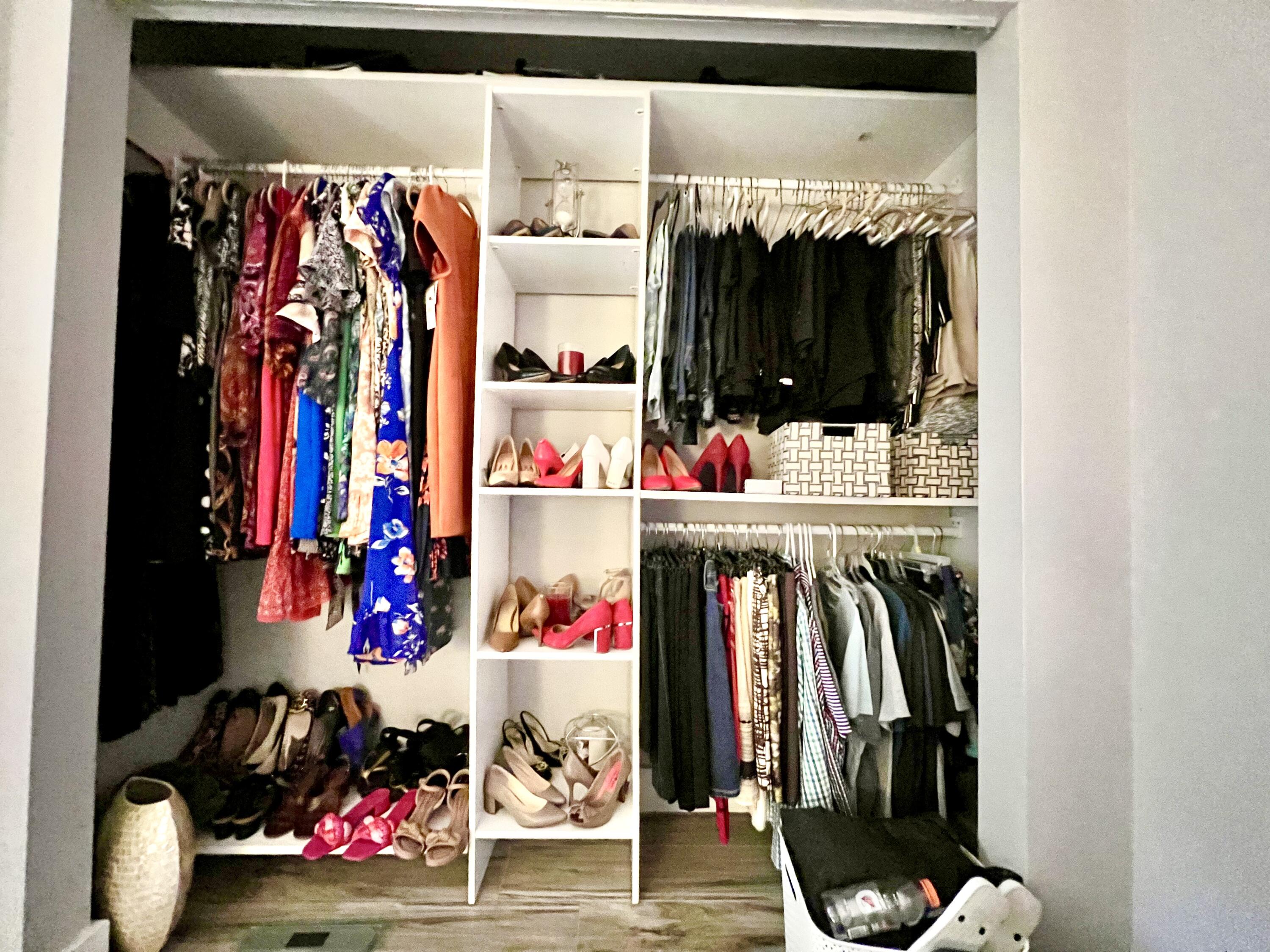 BOCA COUNTRY ESTATES COND - Residential