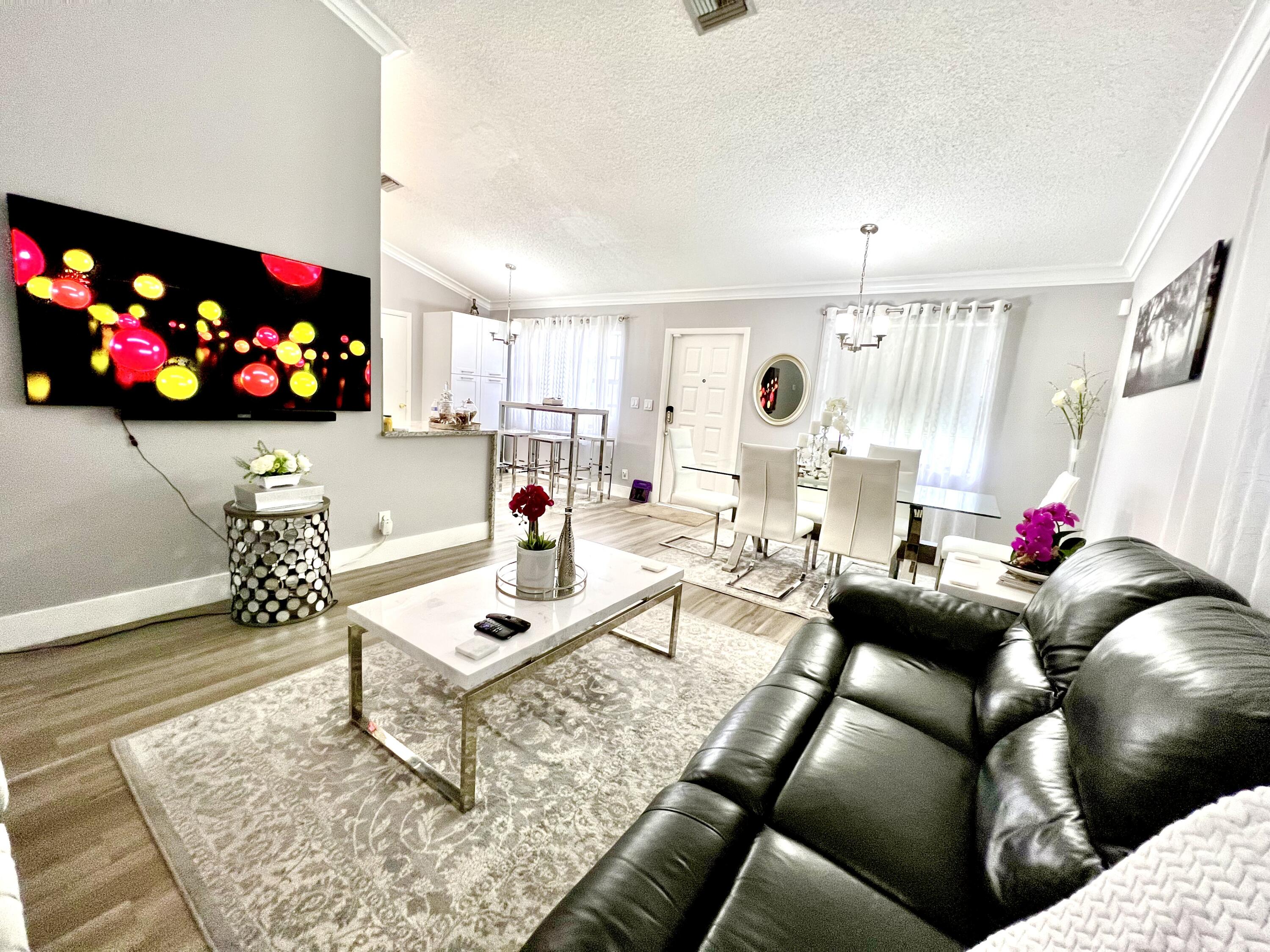 BOCA COUNTRY ESTATES COND - Residential