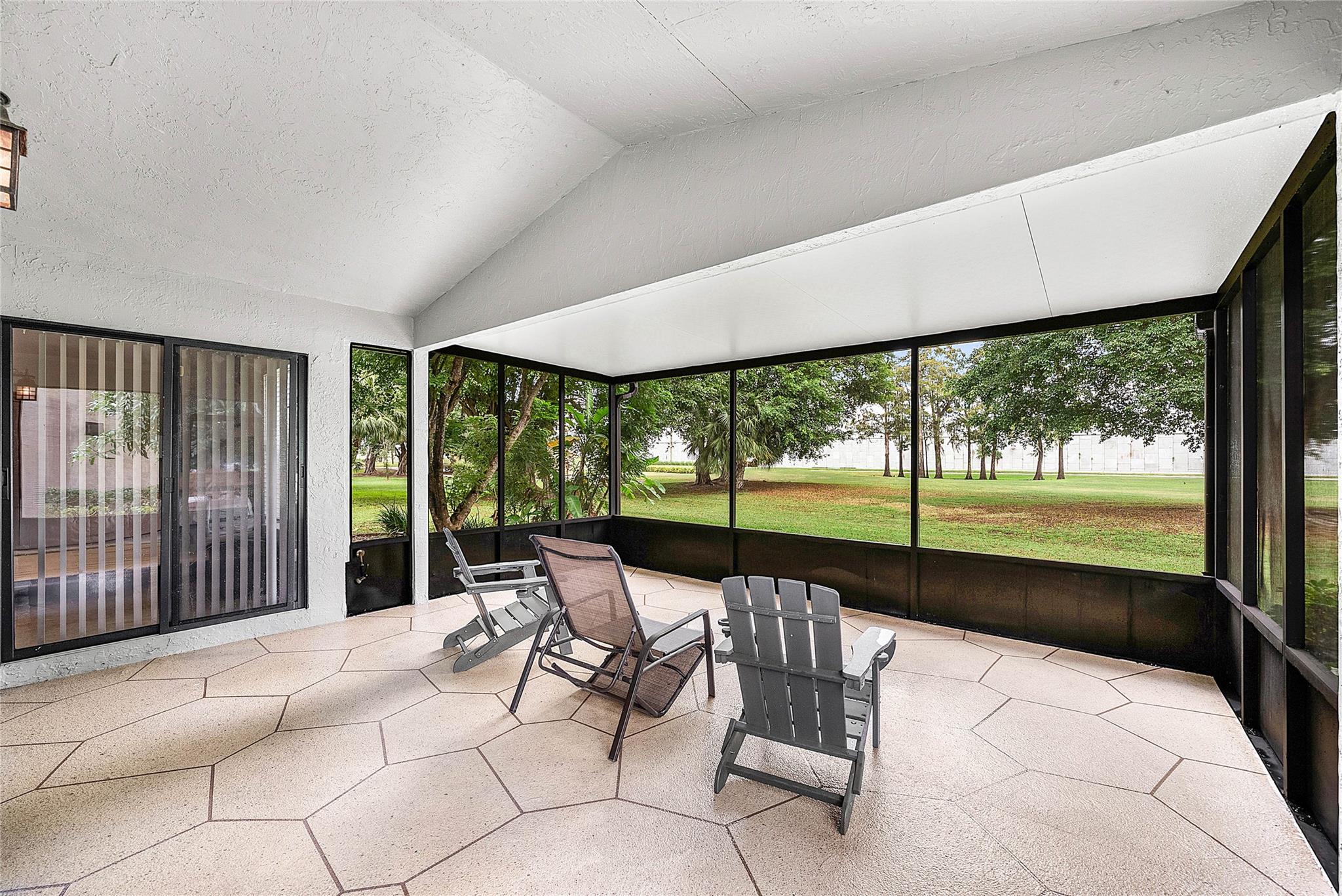 FAIRFIELDS LACUNA 3 - Residential Lease