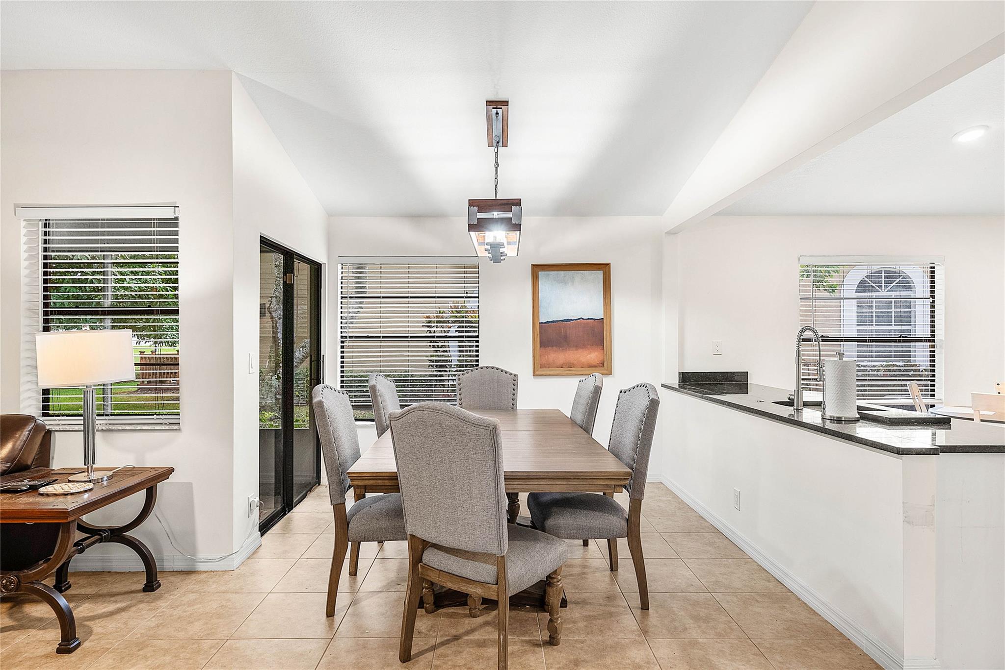 FAIRFIELDS LACUNA 3 - Residential Lease