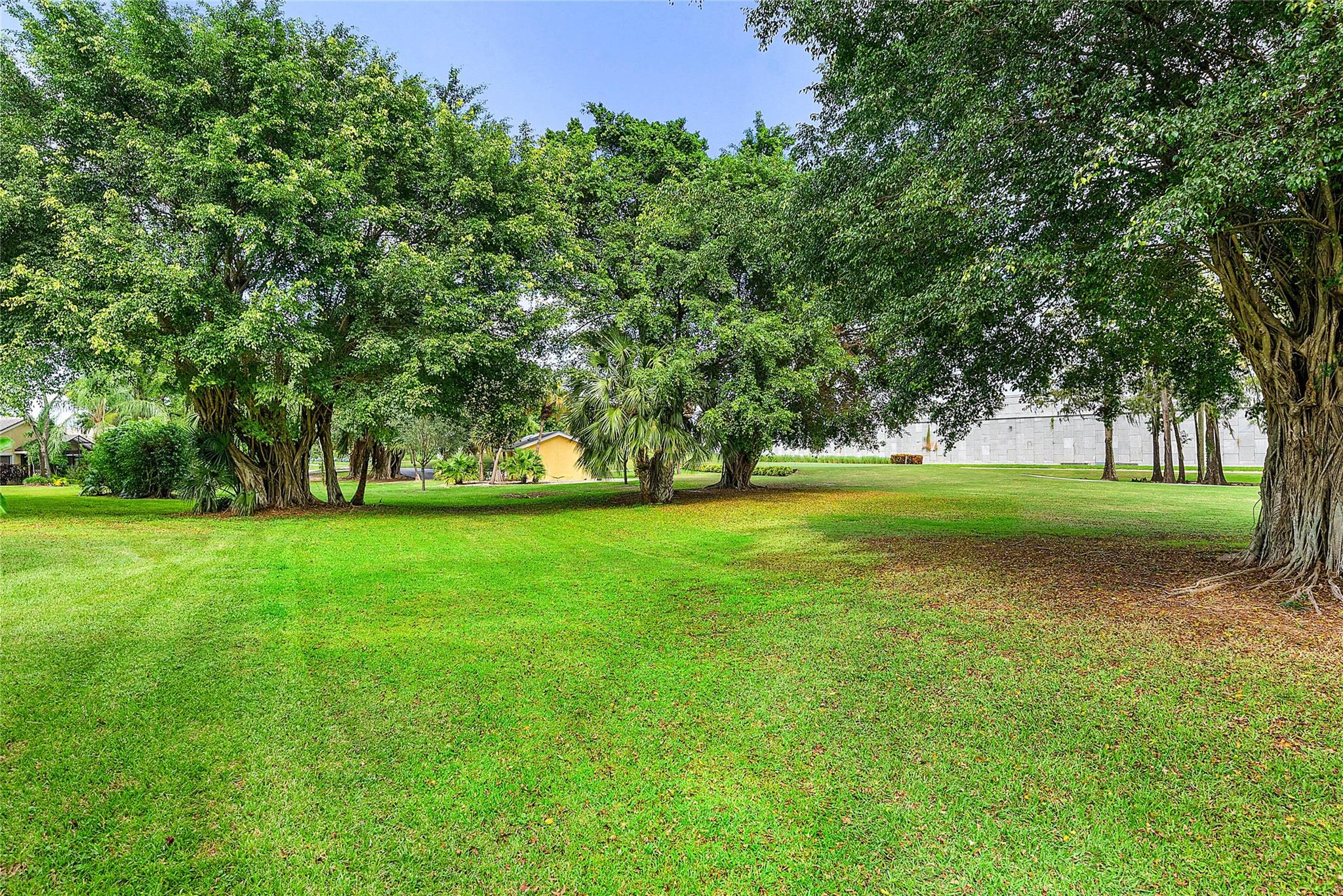 FAIRFIELDS LACUNA 3 - Residential Lease