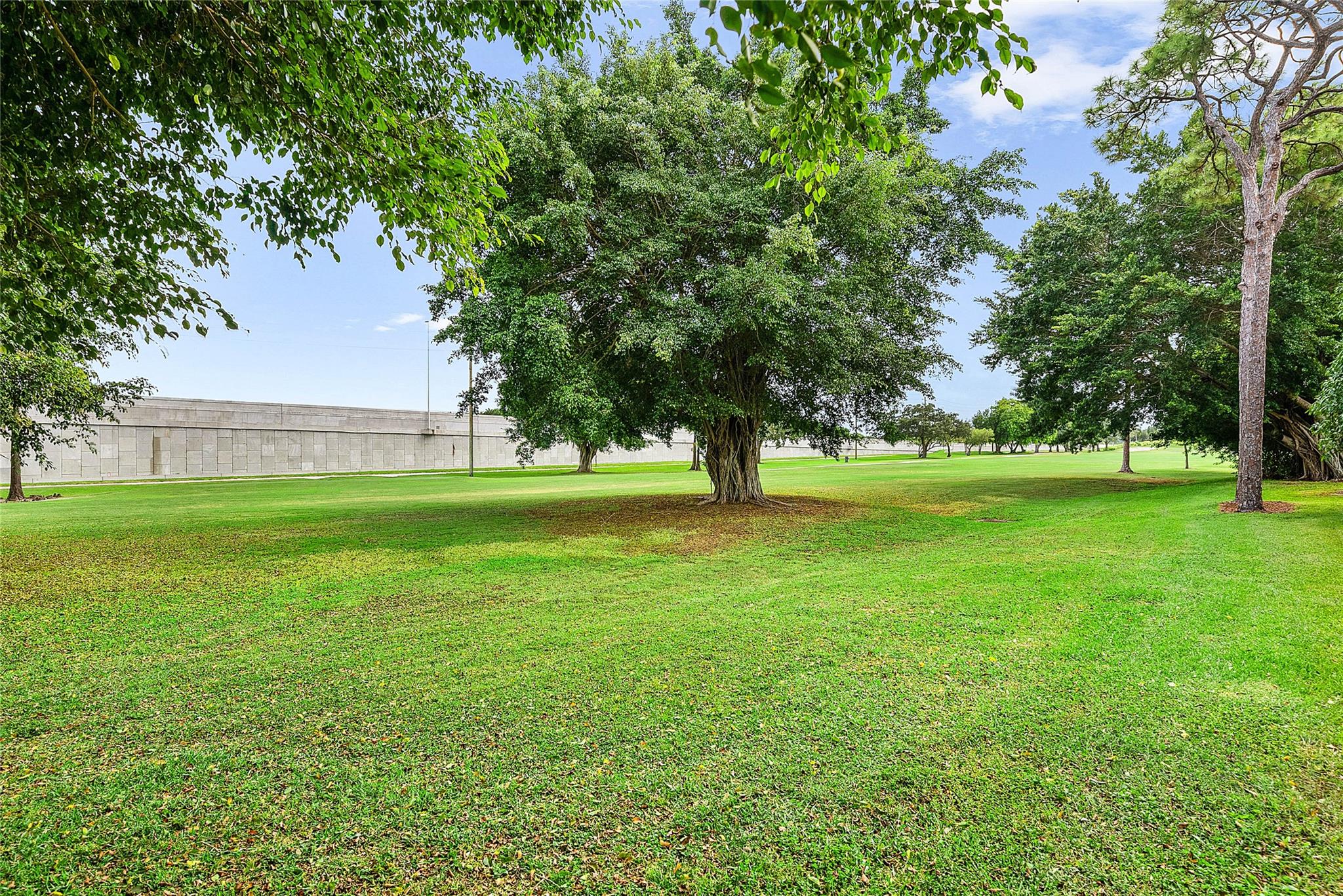 FAIRFIELDS LACUNA 3 - Residential Lease