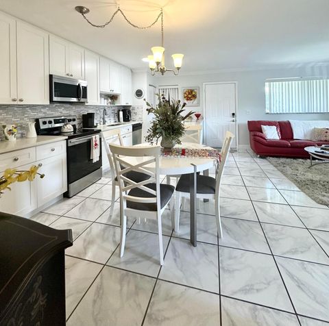 Tiny photo for 588 Trace Circle #211, Deerfield Beach, FL 33441 (MLS # B26050595)