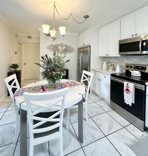 Tiny photo for 588 Trace Circle #211, Deerfield Beach, FL 33441 (MLS # B26050595)