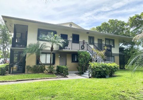 Photo of 588 Trace Circle #211, Deerfield Beach, FL 33441 (MLS # B26050595)