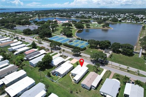 A home in Barefoot Bay