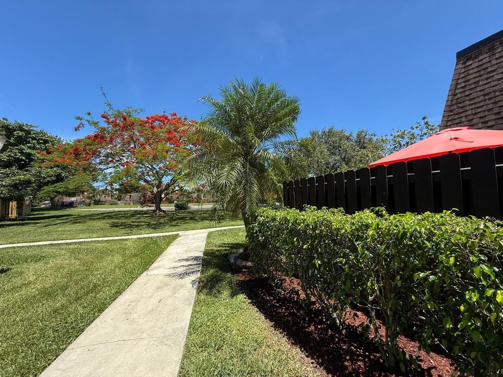Photo of 2911 SW 22nd Circle #37A, Delray Beach, FL 33445 (MLS # F10507641)