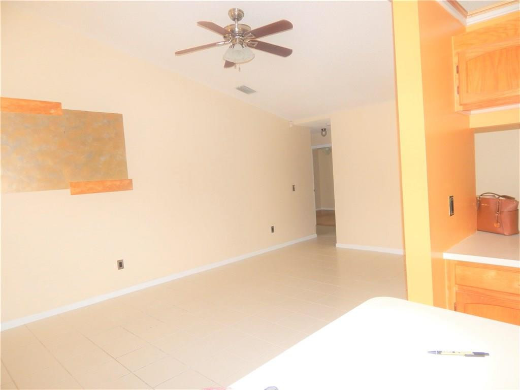 Springs Gateway 127-17 B - Residential Lease