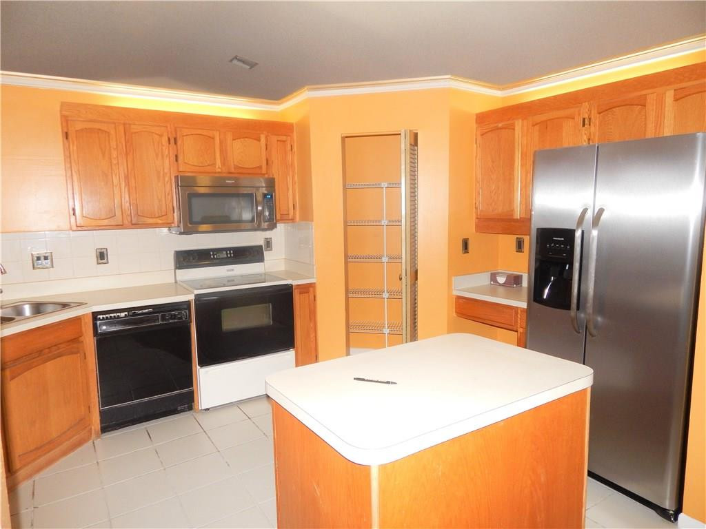 Springs Gateway 127-17 B - Residential Lease