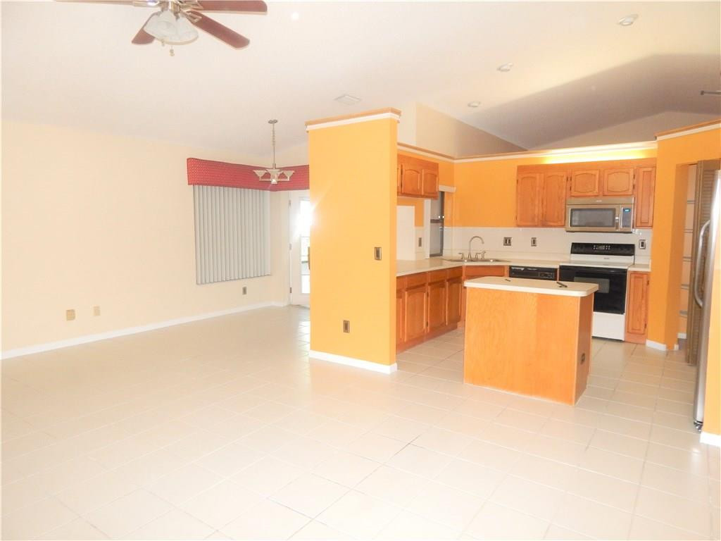 Springs Gateway 127-17 B - Residential Lease