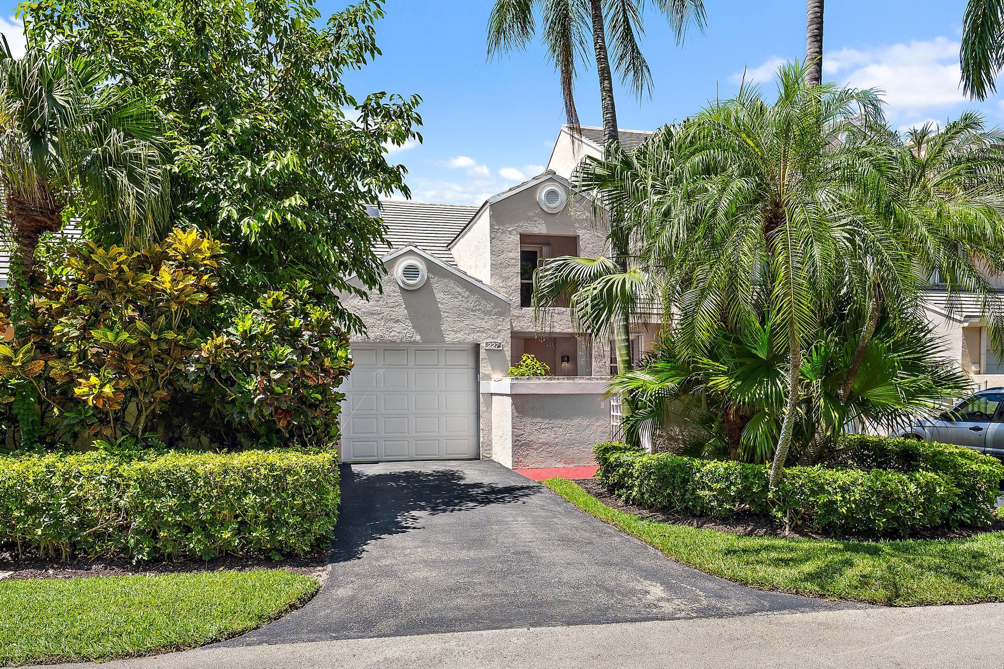 227 N Lakeshore Drive