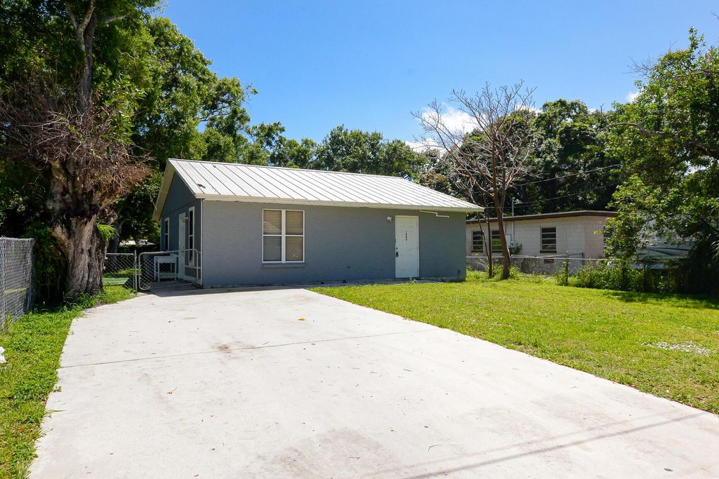 Photo of 1809 Tucker Court, Fort Pierce, FL 34950 (MLS # R11064468)