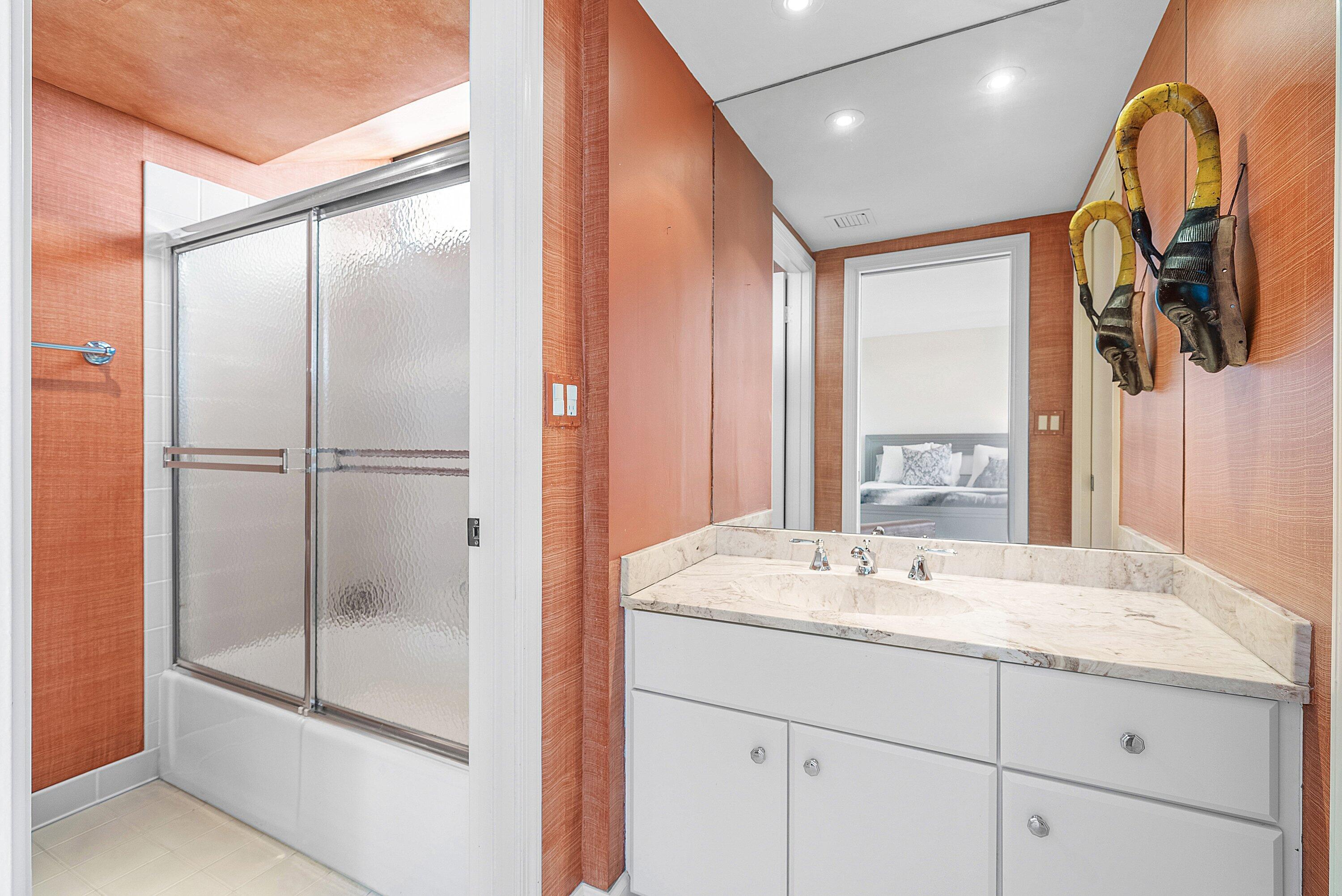 TWENTY SIX HUNDRED CONDO - Residential