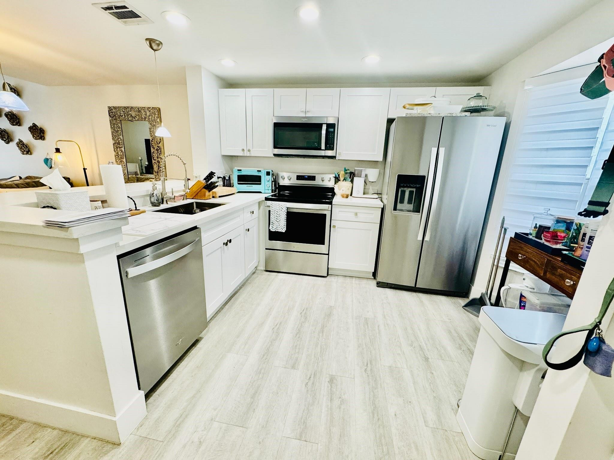 1010 E Jeffery Street