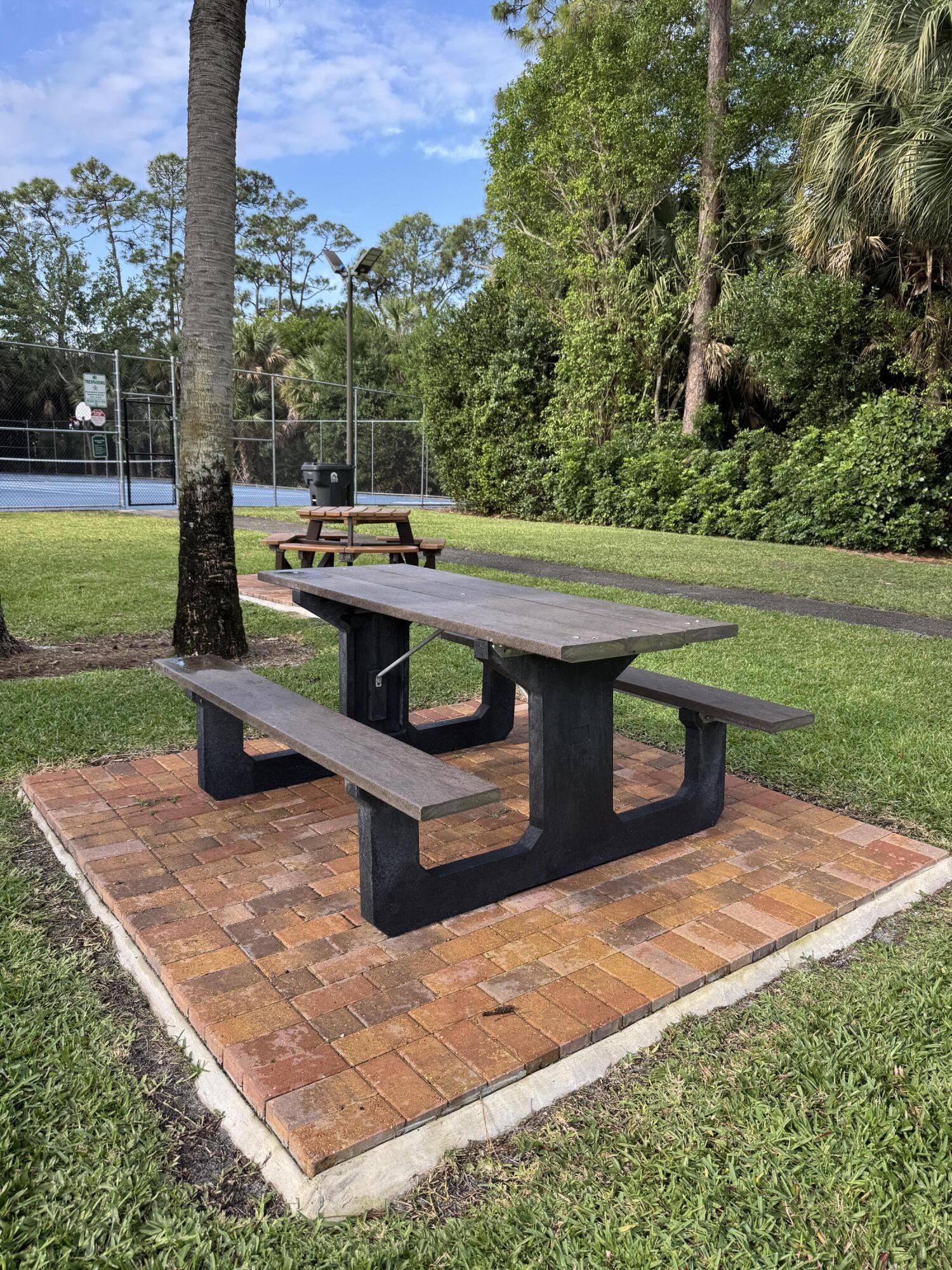 WOODS WALK 2 - Residential