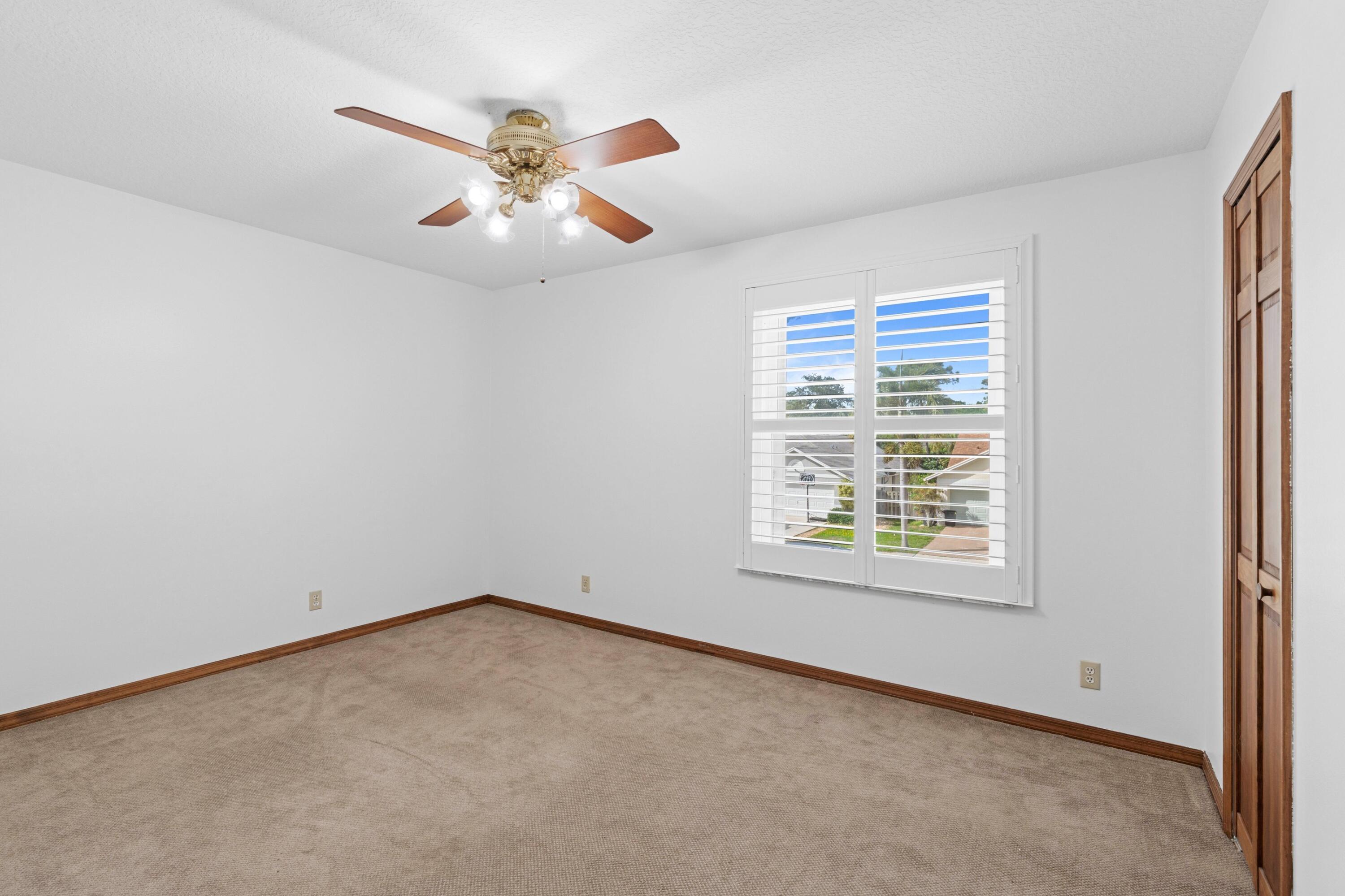 WOODS WALK 2 - Residential