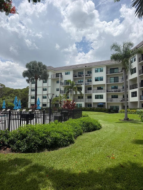 Tiny photo for 900 RIVER REACH Drive #510, Fort Lauderdale, FL 33315 (MLS # B26052686)