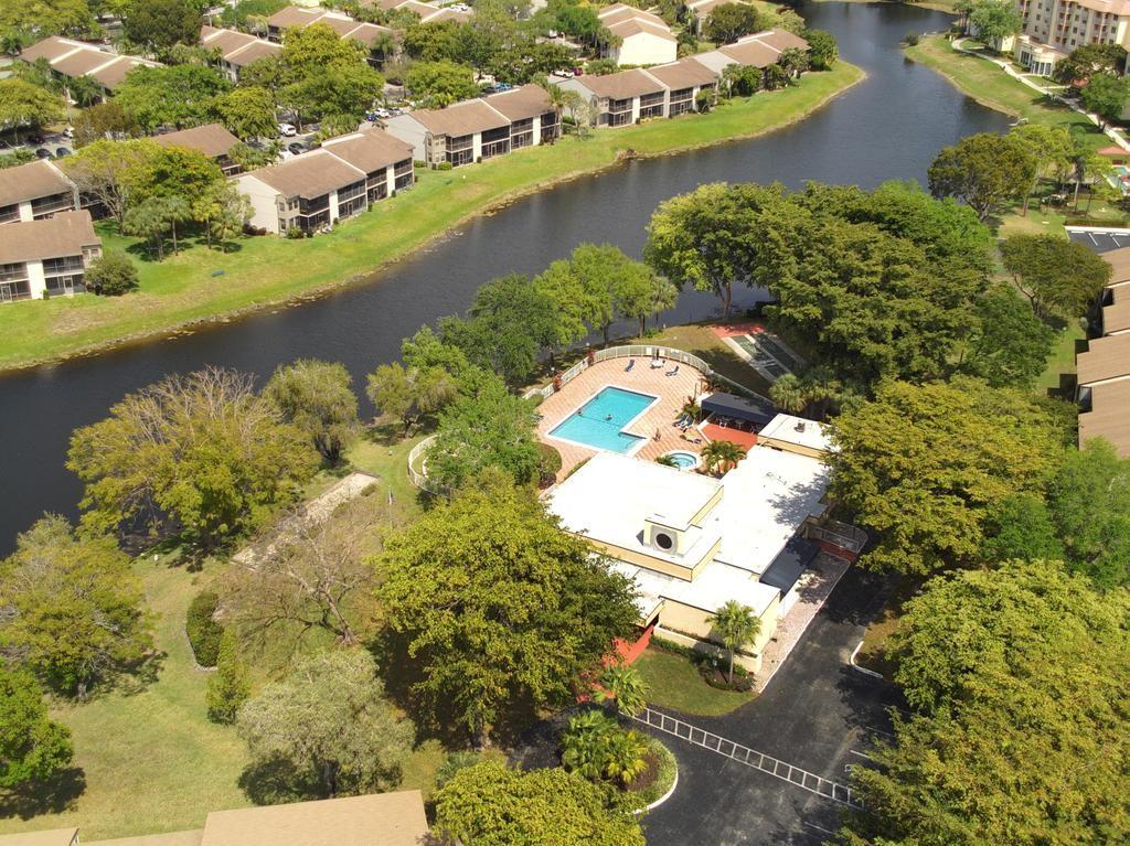 Meadowridge East - Residential