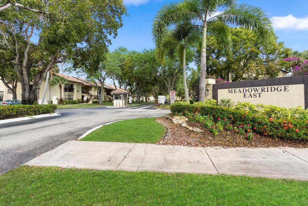 Meadowridge East - Residential