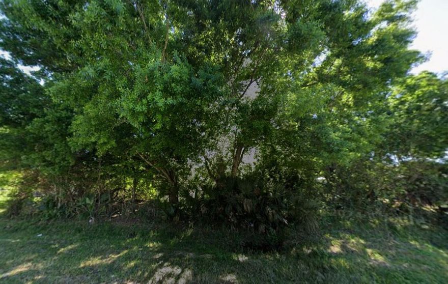 Discover this 0.23-acre vacant lot located in a peaceful area of Okeechobee, offering the ideal spot for your future home or investment project. The property provides ample space for building, with room for outdoor living, parking, or storage. Enjoy the quiet surroundings and easy access to local amenities, shopping, and dining. Whether you're looking to build now or hold for the future, this lot offers great potential at an affordable price.